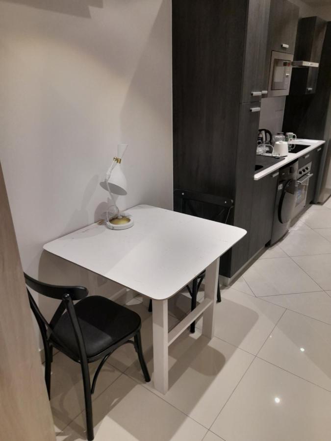 The Lennox D-Plus Apartments Accra Esterno foto