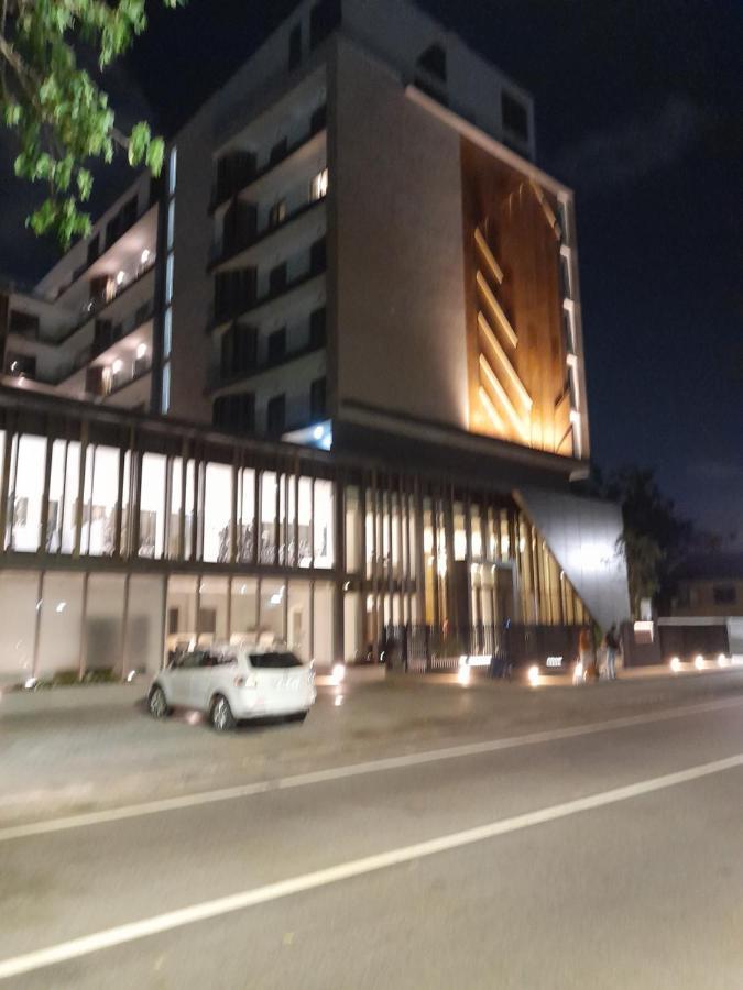 The Lennox D-Plus Apartments Accra Esterno foto